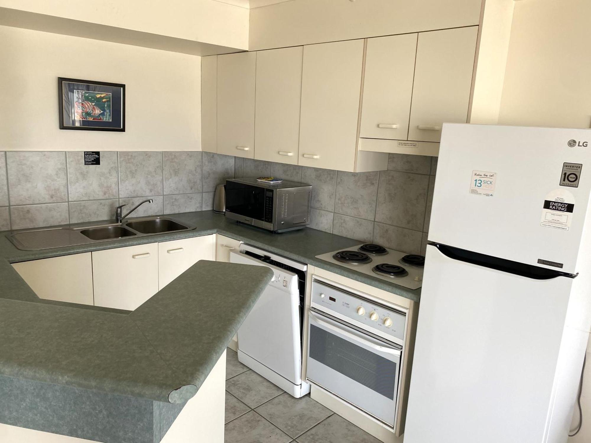 Centrepoint Apartments Калаундра Экстерьер фото