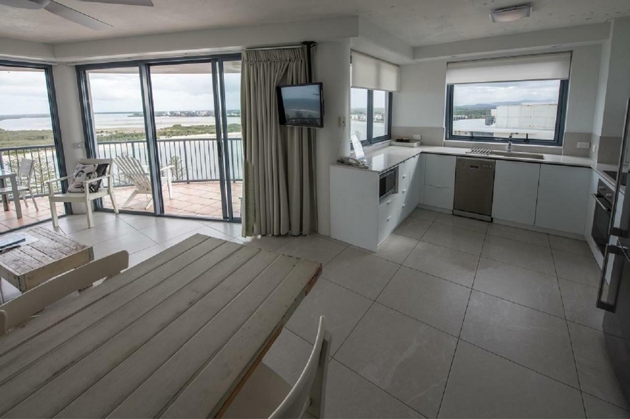 Centrepoint Apartments Калаундра Экстерьер фото